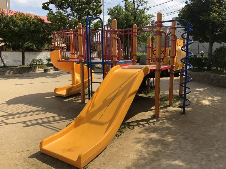 豊中市　服部元町2丁目公園