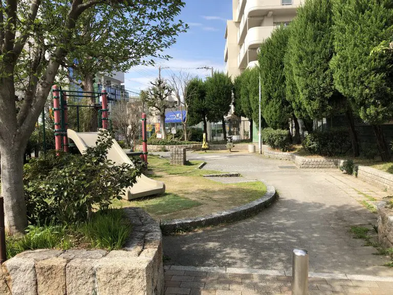豊中市　黄金（こがね）の森公園　