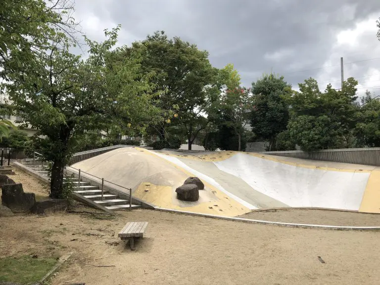 豊中市　見徳山公園