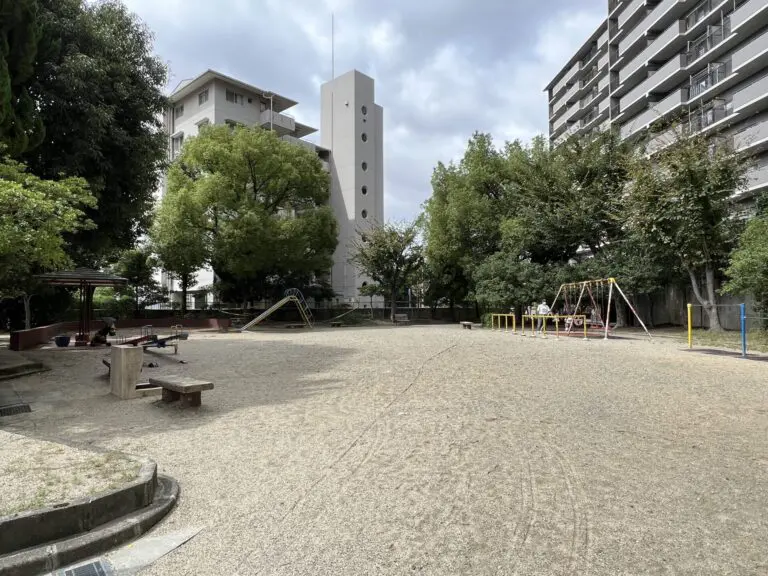 吹田市　春日東遊園