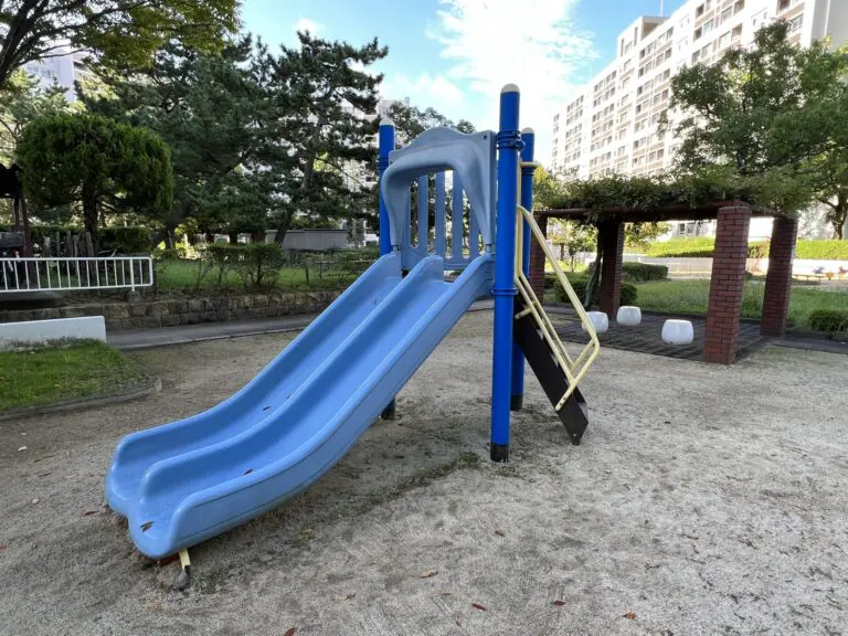 吹田市　プール公園