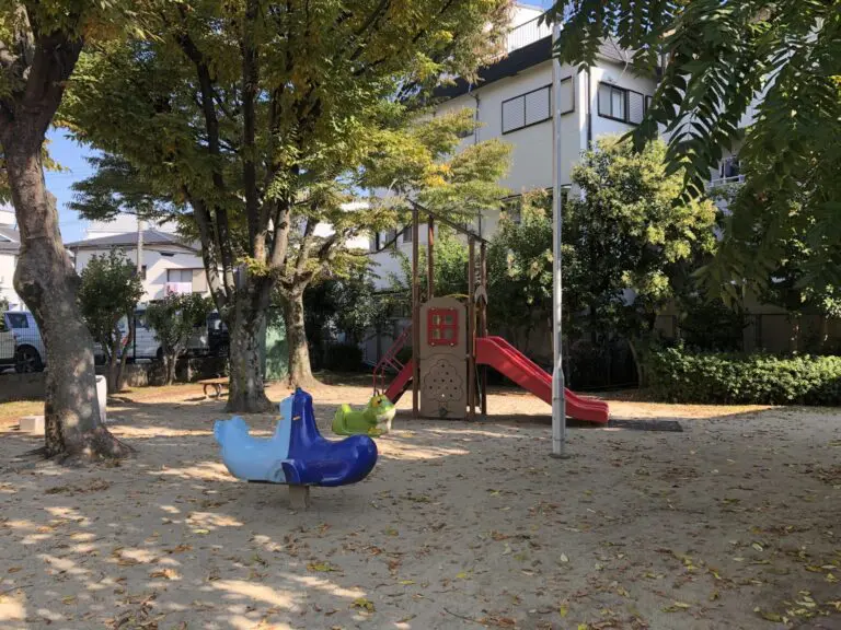 豊中市　本町5丁目公園