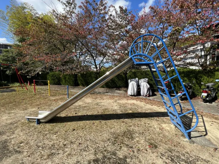 吹田市　つつじ遊園