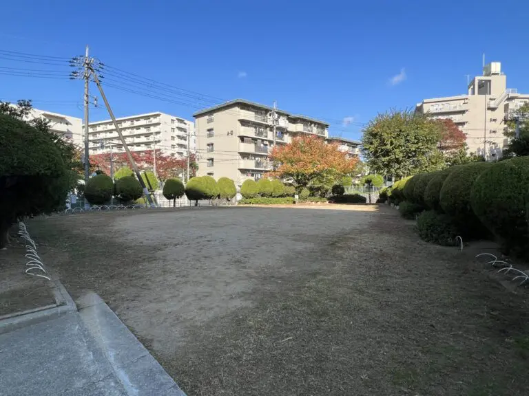 吹田市　山田西三角広場