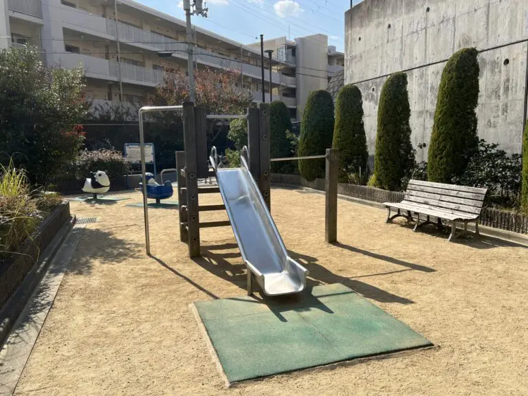 吹田市　星が丘ハナミズキ遊園