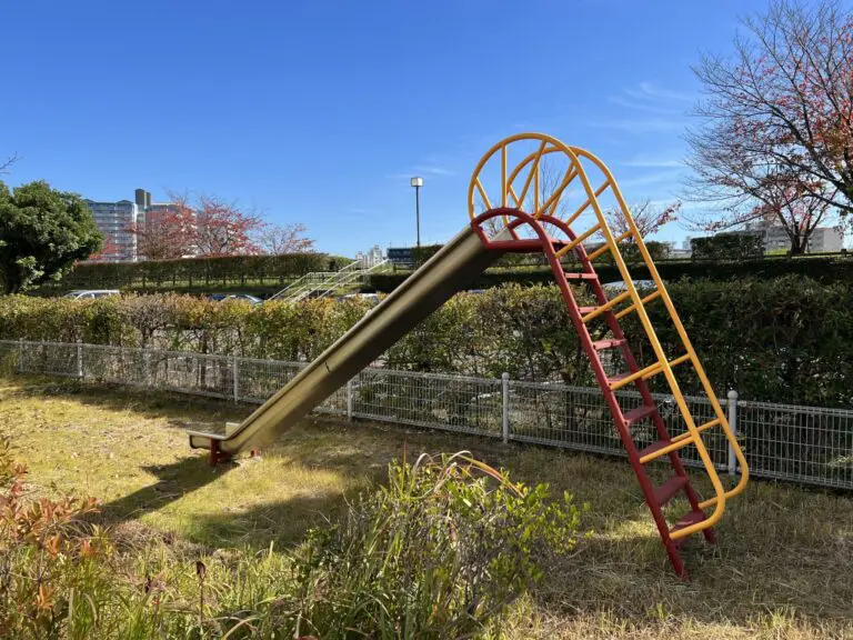 吹田市　 川園住宅内公園２