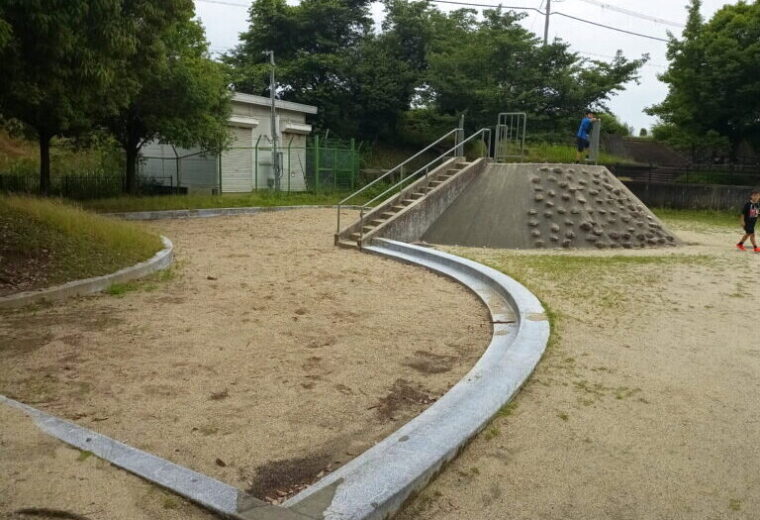 鶴野第２公園